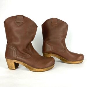 LIKE NEW Sanita Anemone Brown Handmade Leather Wooden Heeled Clog Boots Size 8